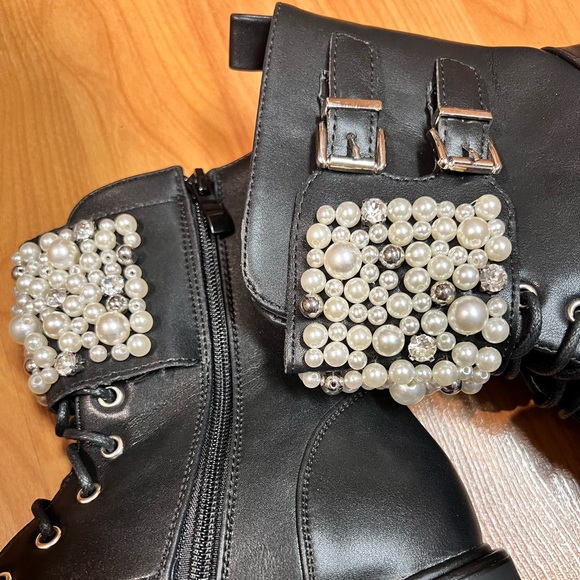 NWOT - Pearl & Rhinestone Décor Combat Boots (Size 7) * Black - Picture 8 of 13